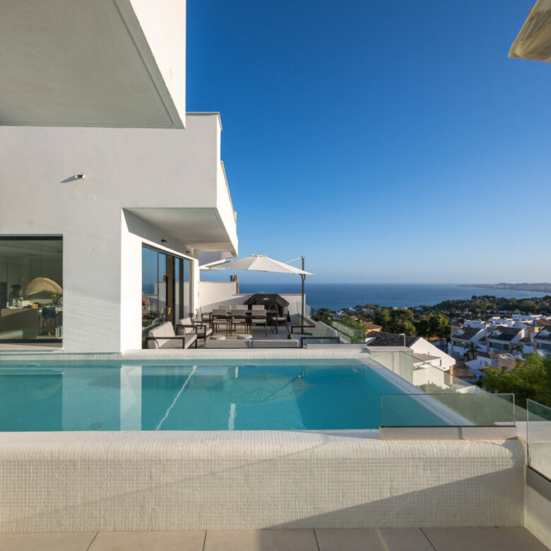FOR SALE 🏡 Elegant 4 Bedroom Villa – Benalmádena Pueblo, Benalmádena