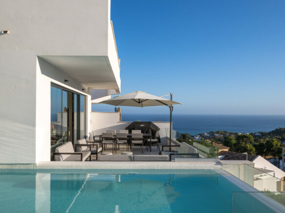 FOR SALE 🏡 Elegant 4 Bedroom Villa – Benalmádena Pueblo, Benalmádena