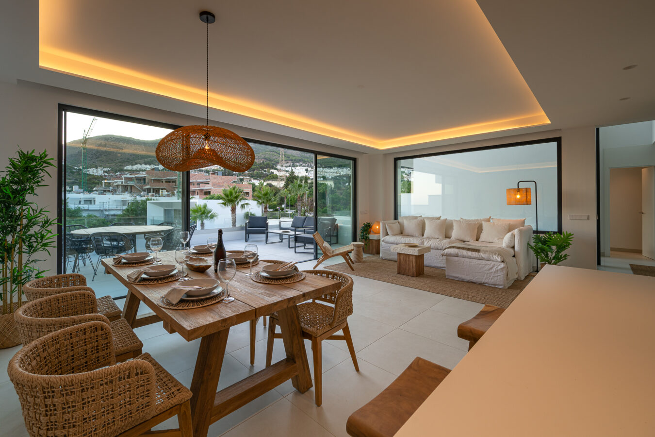 FOR SALE 🏡 Elegant 4 Bedroom Villa – Benalmádena Pueblo, Benalmádena