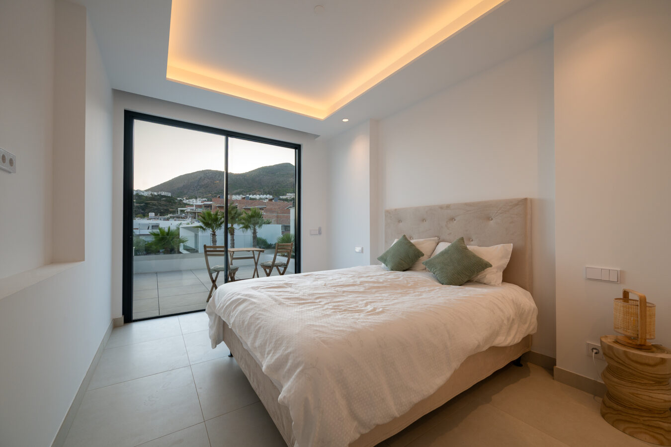 FOR SALE 🏡 Elegant 4 Bedroom Villa – Benalmádena Pueblo, Benalmádena