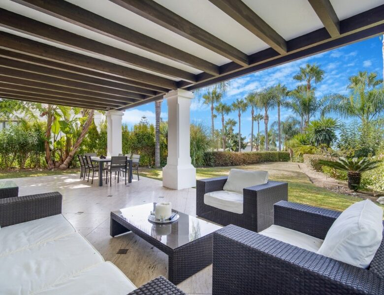 FOR SALE 🏡 Renovation Villa in Gated Community – Las Lomas de Magna Marbella, Golden Mile