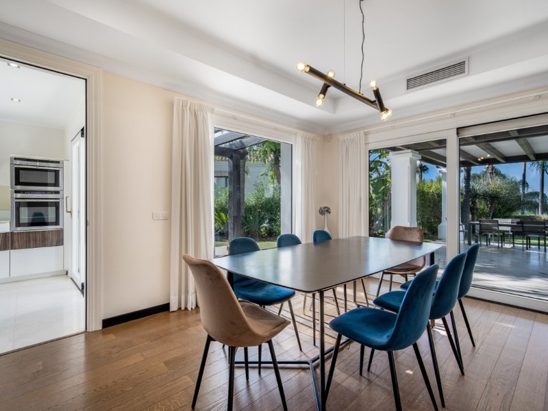 FOR SALE 🏡 Renovation Villa in Gated Community – Las Lomas de Magna Marbella, Golden Mile