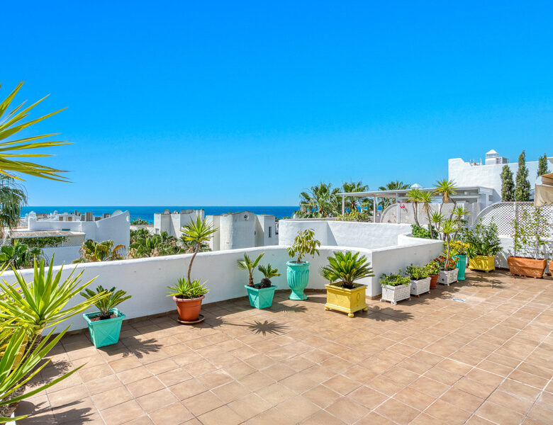 FOR SALE 🏡 South Facing Duplex Penthouse – Marbella Real, Golden Mile, Marbella
