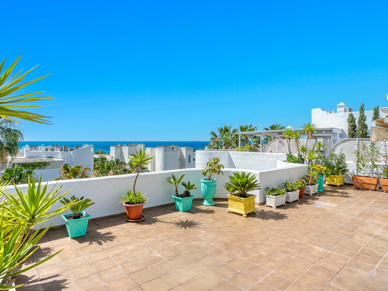 FOR SALE 🏡 South Facing Duplex Penthouse – Marbella Real, Golden Mile, Marbella
