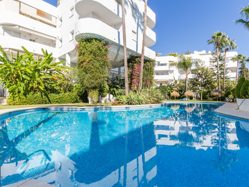 FOR SALE 🏡 South Facing Duplex Penthouse – Marbella Real, Golden Mile, Marbella