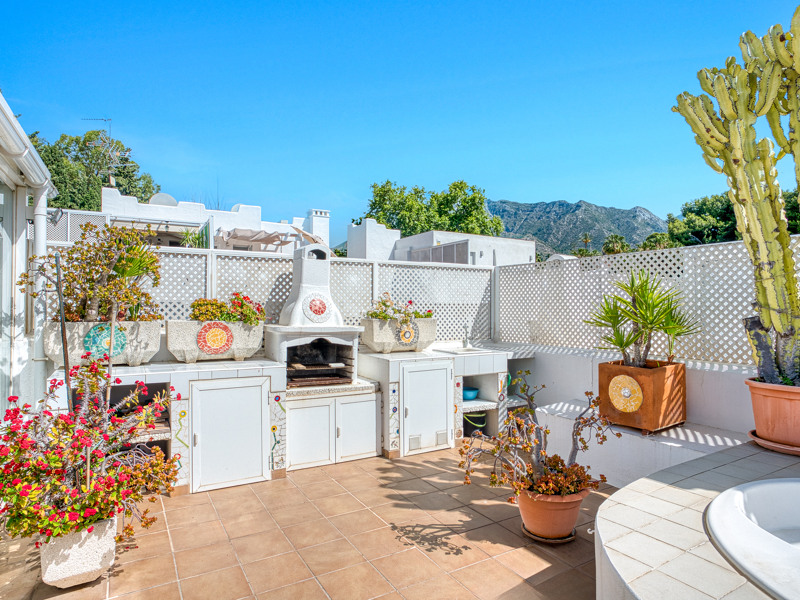 FOR SALE 🏡 South Facing Duplex Penthouse – Marbella Real, Golden Mile, Marbella