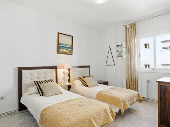FOR SALE 🏡 South Facing Duplex Penthouse – Marbella Real, Golden Mile, Marbella
