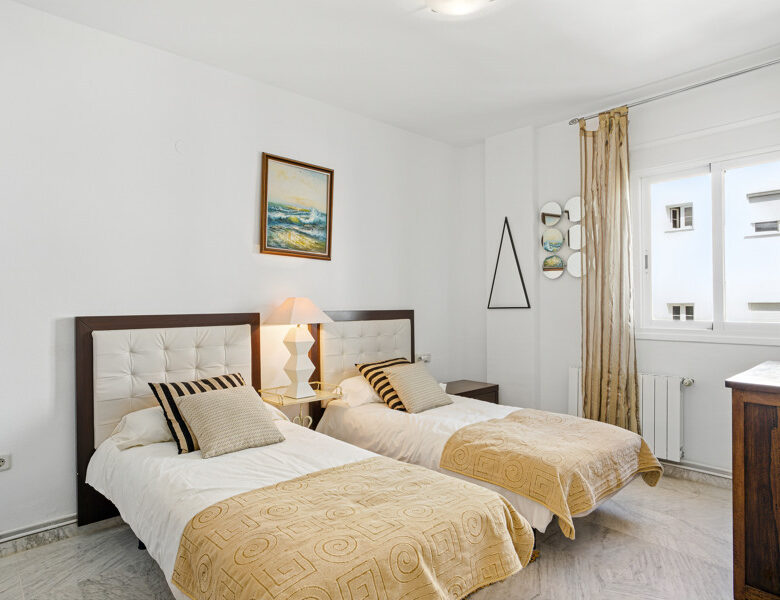 FOR SALE 🏡 South Facing Duplex Penthouse – Marbella Real, Golden Mile, Marbella