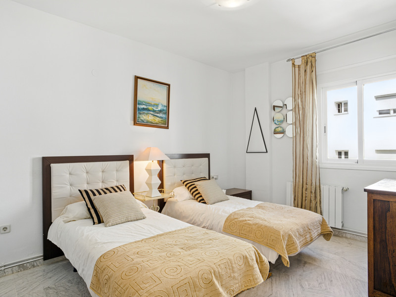 FOR SALE 🏡 South Facing Duplex Penthouse – Marbella Real, Golden Mile, Marbella