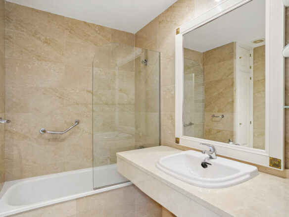 FOR SALE 🏡 South Facing Duplex Penthouse – Marbella Real, Golden Mile, Marbella