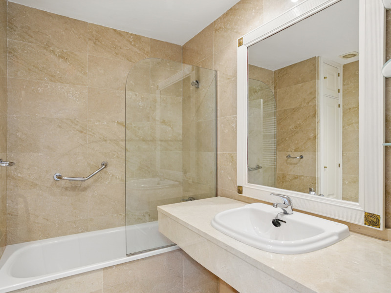 FOR SALE 🏡 South Facing Duplex Penthouse – Marbella Real, Golden Mile, Marbella