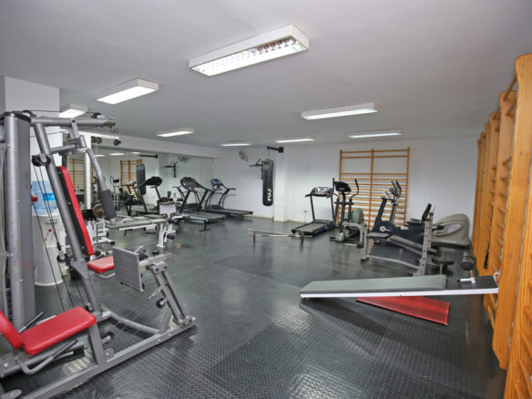 FOR SALE 🏡 South Facing Duplex Penthouse – Marbella Real, Golden Mile, Marbella