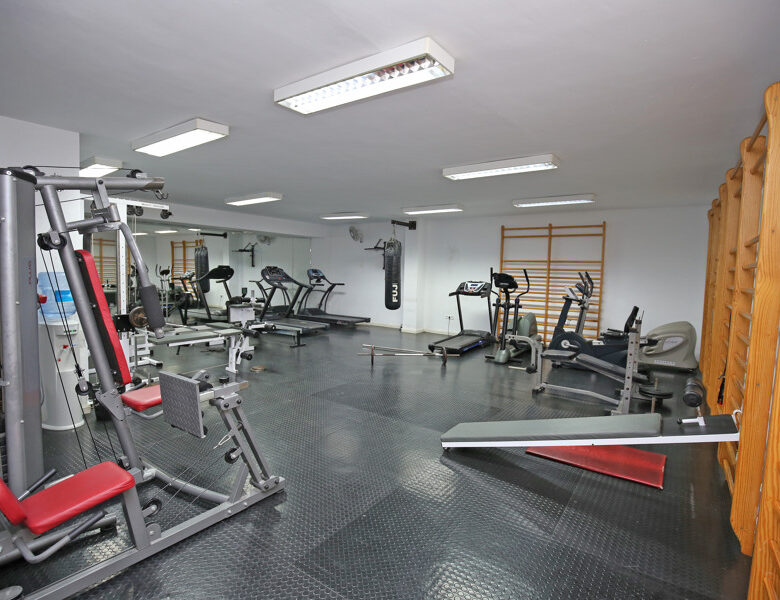FOR SALE 🏡 South Facing Duplex Penthouse – Marbella Real, Golden Mile, Marbella