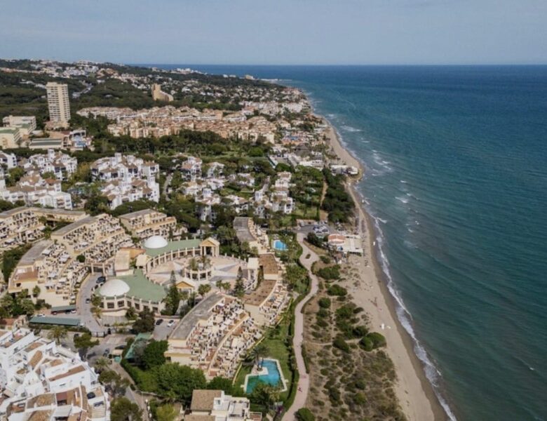 FOR SALE 🏡 Renovated Beachfront Studio next to Nikki Beach – Romano Playa, Elviria, Marbella