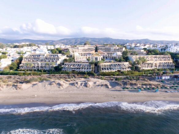 FOR SALE 🏡 Renovated Beachfront Studio next to Nikki Beach – Romano Playa, Elviria, Marbella
