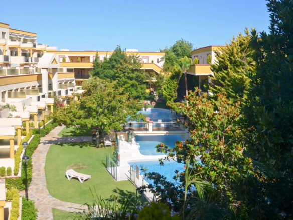 FOR SALE 🏡 Renovated Beachfront Studio next to Nikki Beach – Romano Playa, Elviria, Marbella