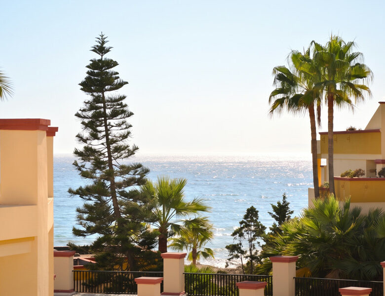 FOR SALE 🏡 Renovated Beachfront Studio next to Nikki Beach – Romano Playa, Elviria, Marbella