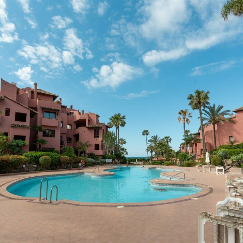 FOR SALE 🏡 Menara Beach Duplex Penthouse – Estepona East, Estepona