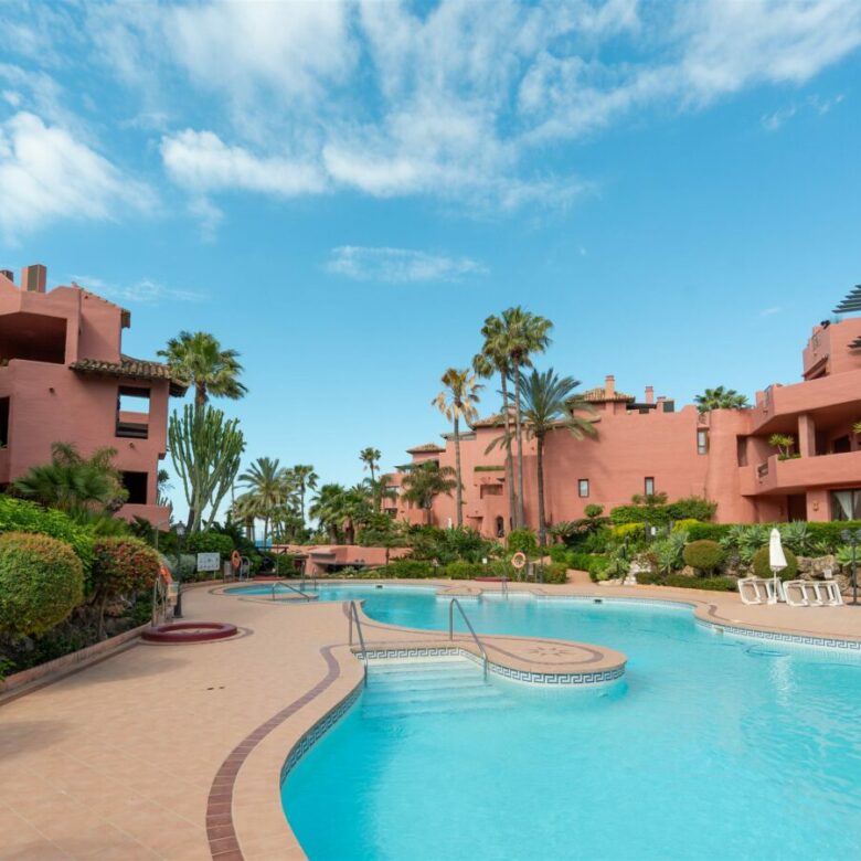 FOR SALE 🏡 Menara Beach Duplex Penthouse – Estepona East, Estepona