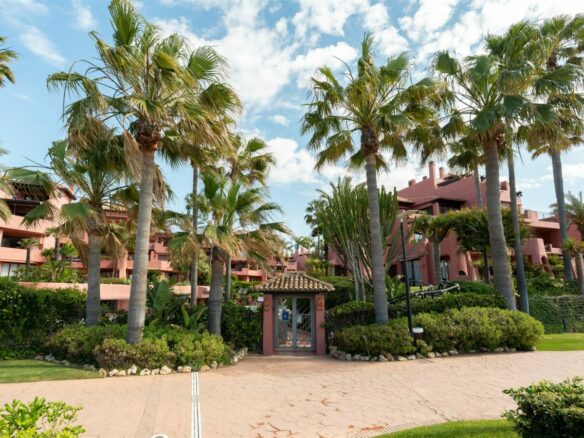 FOR SALE 🏡 Menara Beach Duplex Penthouse – Estepona East, Estepona