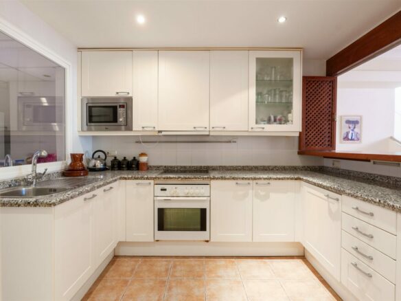 FOR SALE 🏡 Menara Beach Duplex Penthouse – Estepona East, Estepona