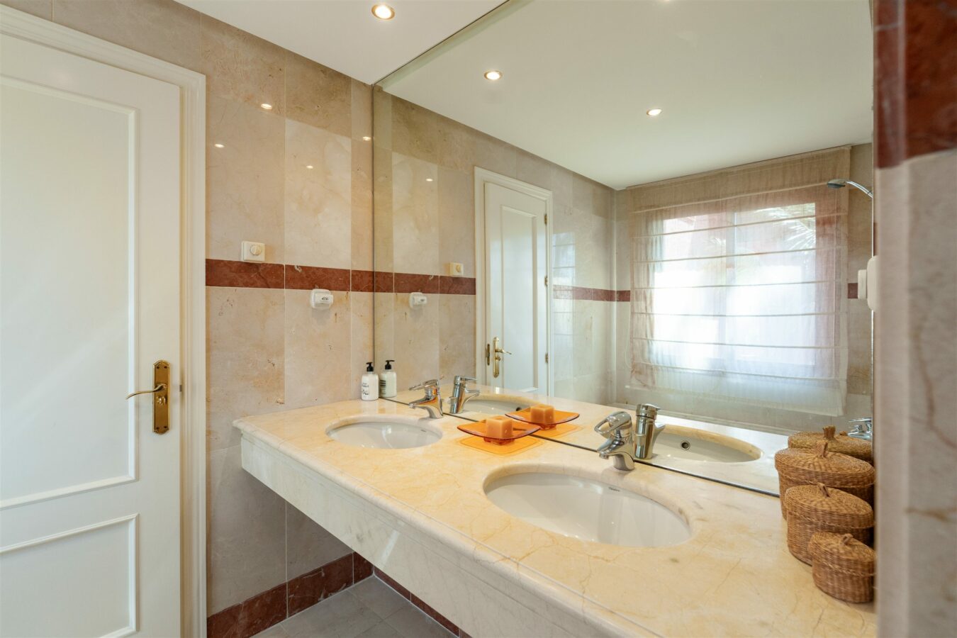 FOR SALE 🏡 Menara Beach Duplex Penthouse – Estepona East, Estepona
