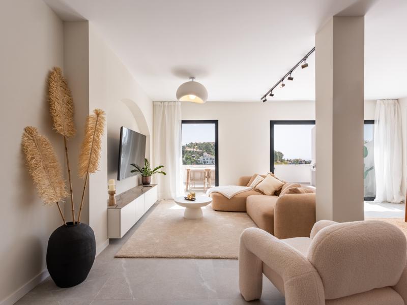 FOR SALE 🏡 Renovated Apartment with Golf Views – Mirador II, La Quinta, Benahavís