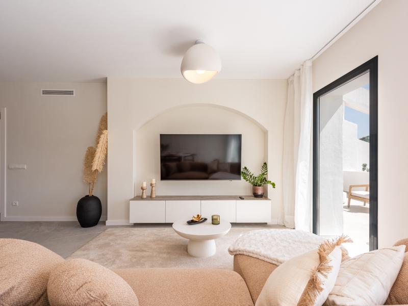 FOR SALE 🏡 Renovated Apartment with Golf Views – Mirador II, La Quinta, Benahavís