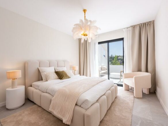 FOR SALE 🏡 Renovated Apartment with Golf Views – Mirador II, La Quinta, Benahavís