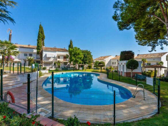 FOR SALE 🏡 Reduced 4 Bedroom Townhouse – Nagüeles, Golden Mile, Marbella