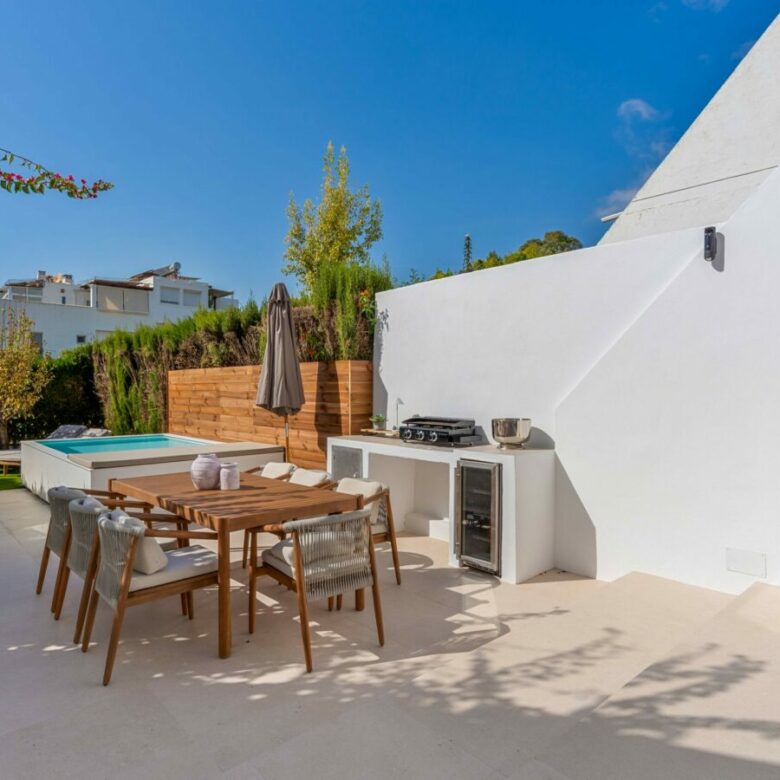 FOR SALE 🏡 Reduced 4 Bedroom Townhouse – Nagüeles, Golden Mile, Marbella