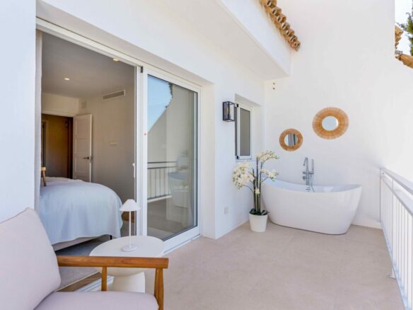 FOR SALE 🏡 Reduced 4 Bedroom Townhouse – Nagüeles, Golden Mile, Marbella