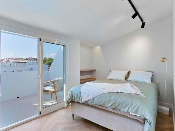 FOR SALE 🏡 Reduced 4 Bedroom Townhouse – Nagüeles, Golden Mile, Marbella