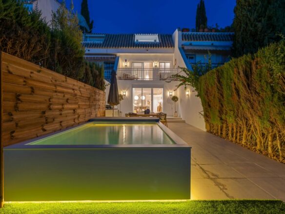 FOR SALE 🏡 Reduced 4 Bedroom Townhouse – Nagüeles, Golden Mile, Marbella