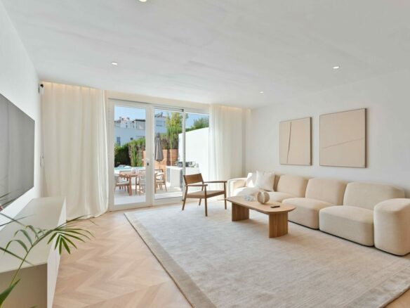 FOR SALE 🏡 Reduced 4 Bedroom Townhouse – Nagüeles, Golden Mile, Marbella