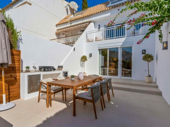 FOR SALE 🏡 Reduced 4 Bedroom Townhouse – Nagüeles, Golden Mile, Marbella