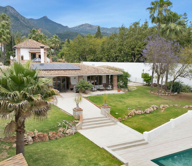 FOR SALE 🏡 Renovated Mediterranean Villa with Solar Energy – Nagüeles, Golden Mile, Marbella