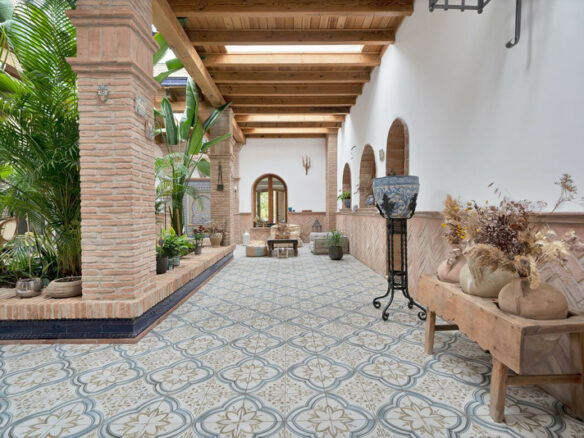FOR SALE 🏡 Renovated Mediterranean Villa with Solar Energy – Nagüeles, Golden Mile, Marbella