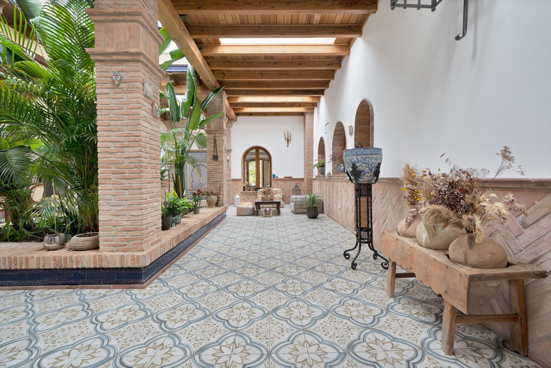 FOR SALE 🏡 Renovated Mediterranean Villa with Solar Energy – Nagüeles, Golden Mile, Marbella