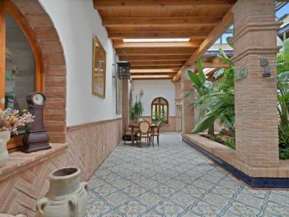 FOR SALE 🏡 Renovated Mediterranean Villa with Solar Energy – Nagüeles, Golden Mile, Marbella