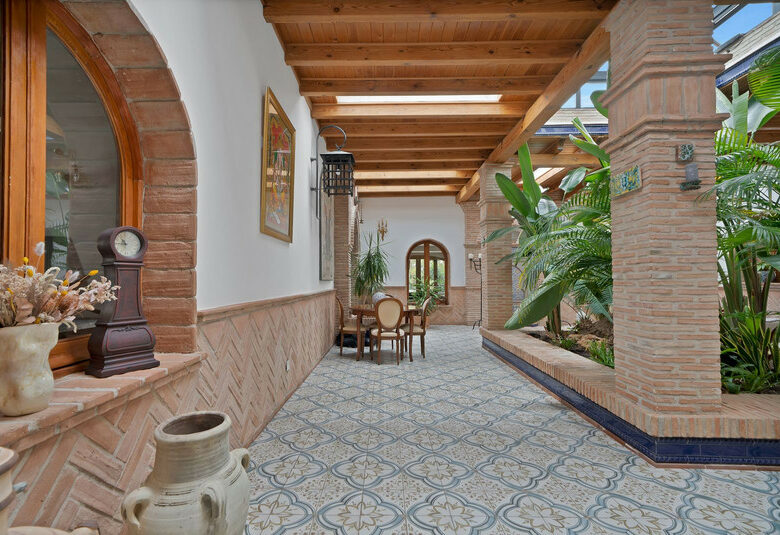 FOR SALE 🏡 Renovated Mediterranean Villa with Solar Energy – Nagüeles, Golden Mile, Marbella