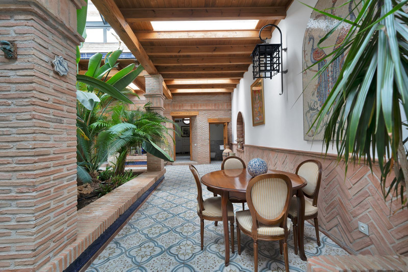 FOR SALE 🏡 Renovated Mediterranean Villa with Solar Energy – Nagüeles, Golden Mile, Marbella