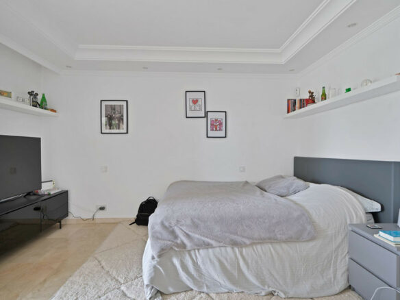 FOR SALE 🏡 Renovated Mediterranean Villa with Solar Energy – Nagüeles, Golden Mile, Marbella