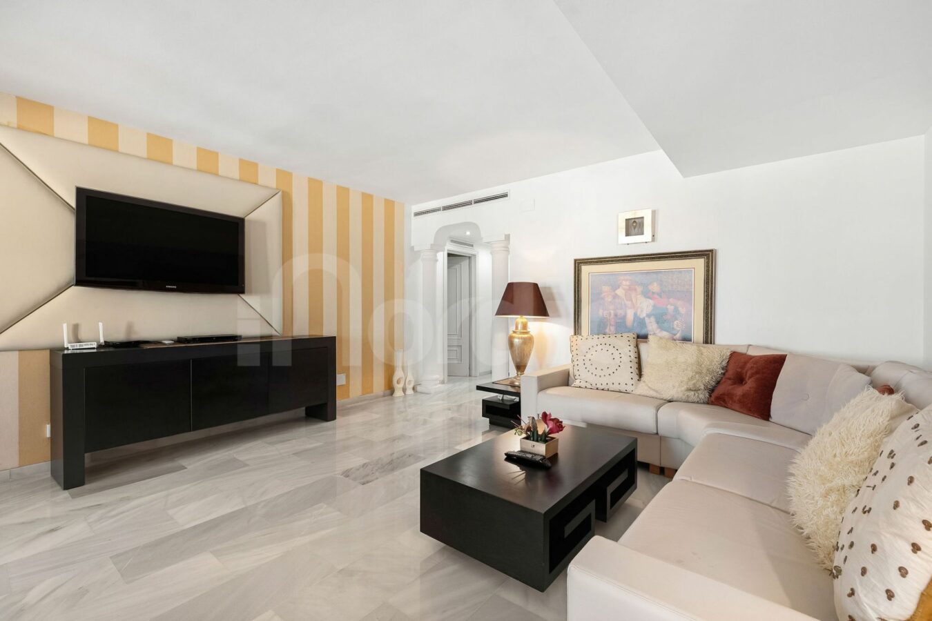 FOR SALE 🏡 Marina View Apartment in Benabola – Puerto Banús, Marbella