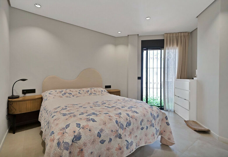 FOR SALE 🏡 Elegant Ground Floor Apartment – La Maestranza, Nueva Andalucía, Marbella