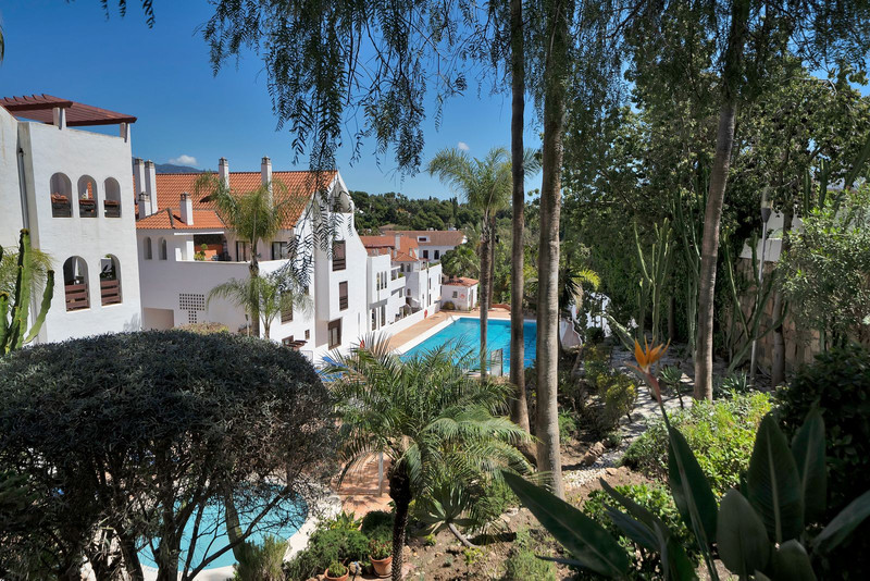 FOR SALE 🏡 Elegant Ground Floor Apartment – La Maestranza, Nueva Andalucía, Marbella