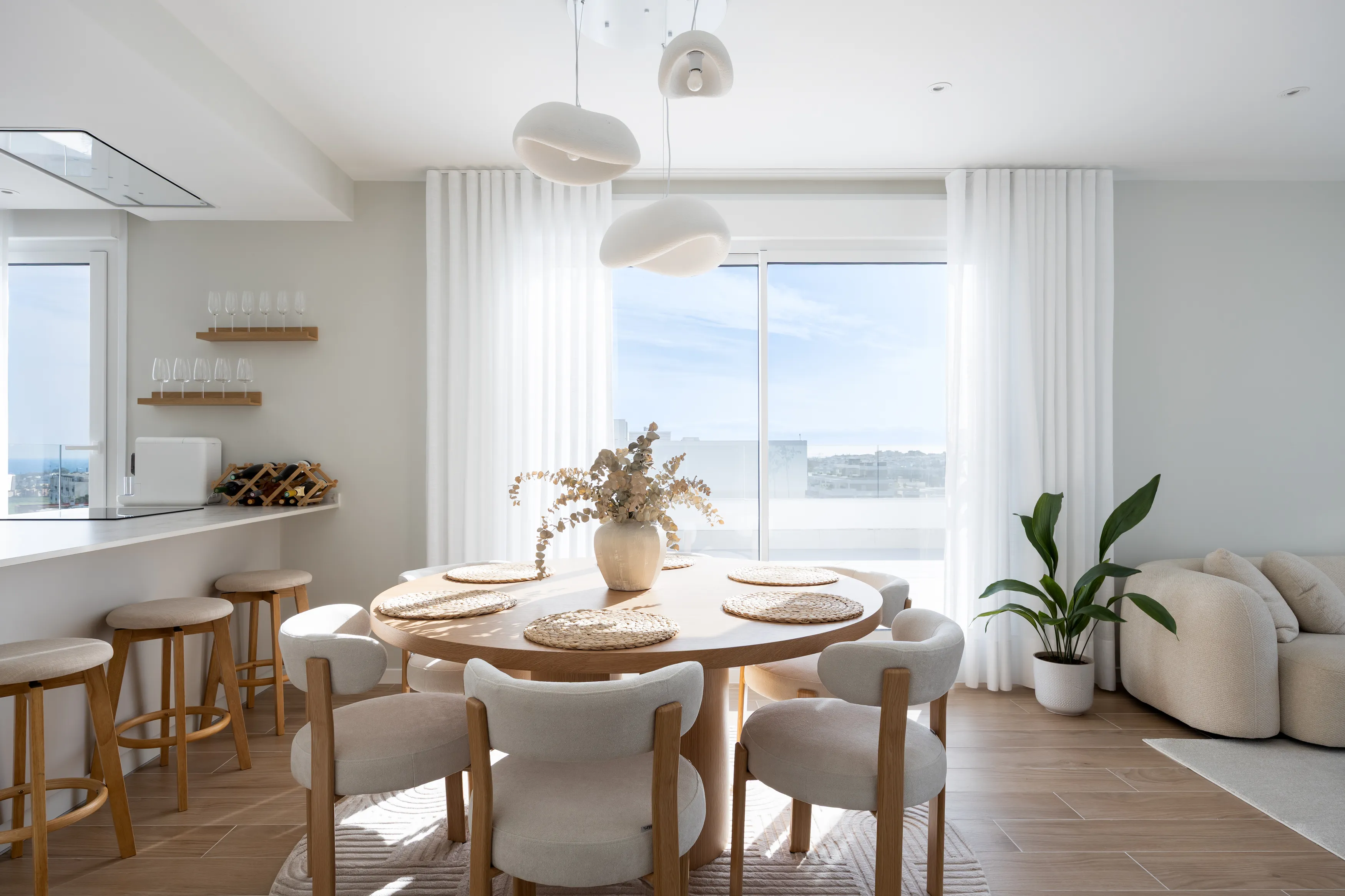 FOR SALE 🏡 Top Floor Penthouse with 128 M2 Wraparound Terrace – La Campana, Nueva Andalucía