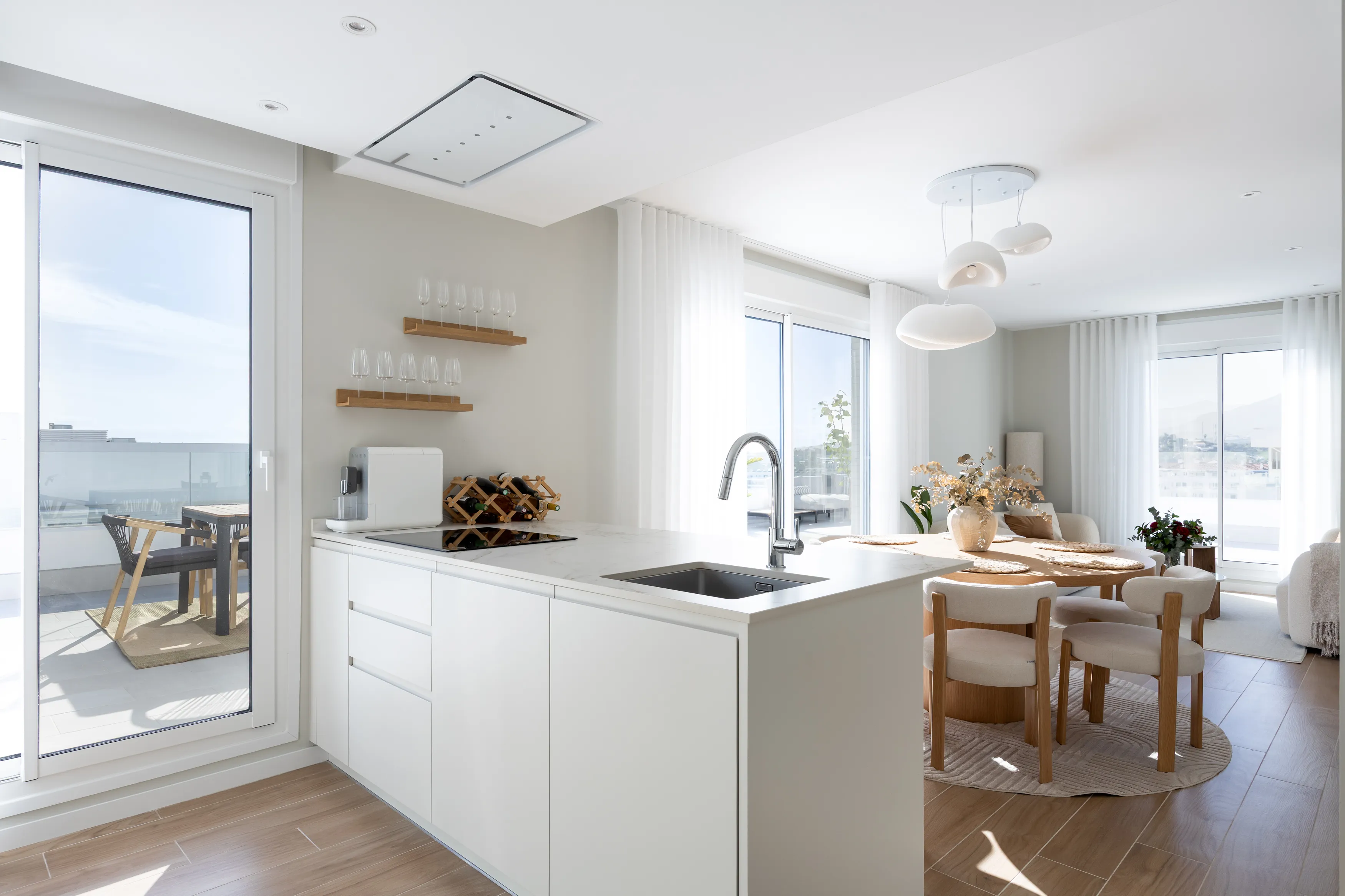 FOR SALE 🏡 Top Floor Penthouse with 128 M2 Wraparound Terrace – La Campana, Nueva Andalucía