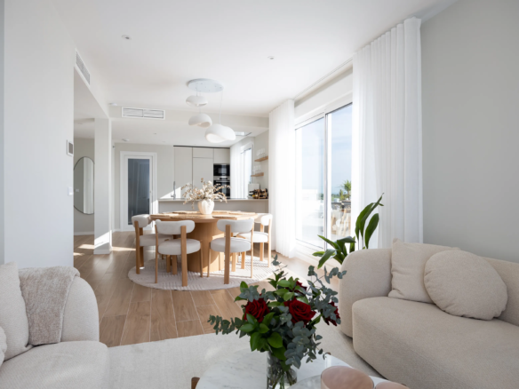 FOR SALE 🏡 Top Floor Penthouse with 128 M2 Wraparound Terrace – La Campana, Nueva Andalucía