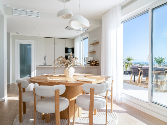 FOR SALE 🏡 Top Floor Penthouse with 128 M2 Wraparound Terrace – La Campana, Nueva Andalucía